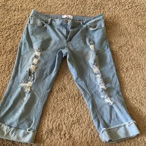 Light wash capris